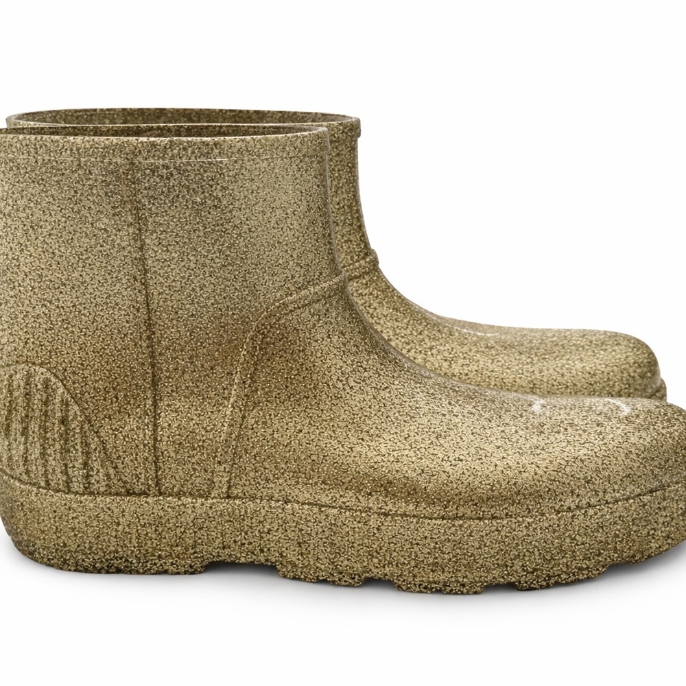 UGG Women's Glittering Gold Winter Boots